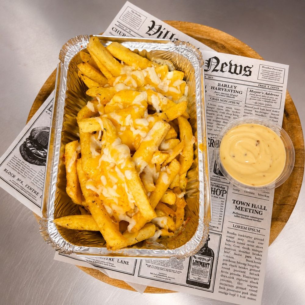 Loaded fries met cheddar en truffelmayonaise